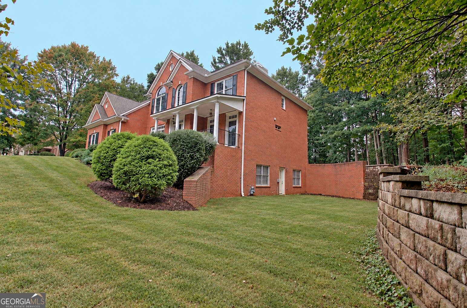 5 bedroom, 3 bathroom, 3,157 sq ft single family residence for sale at 125 Hedgewick Way, Tyrone, GA 30290 — photo 5