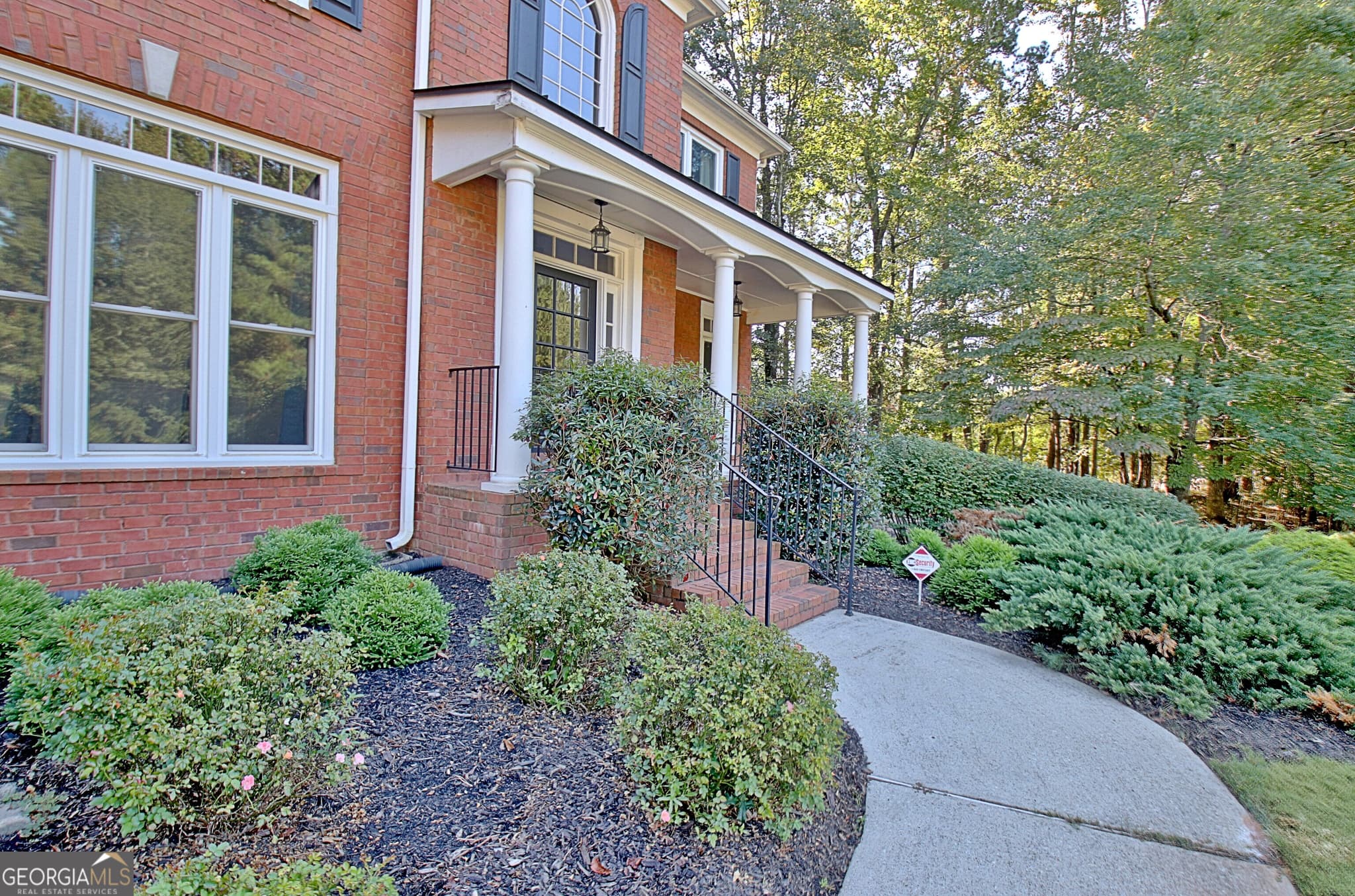 5 bedroom, 3 bathroom, 3,157 sq ft single family residence for sale at 125 Hedgewick Way, Tyrone, GA 30290 — photo 8