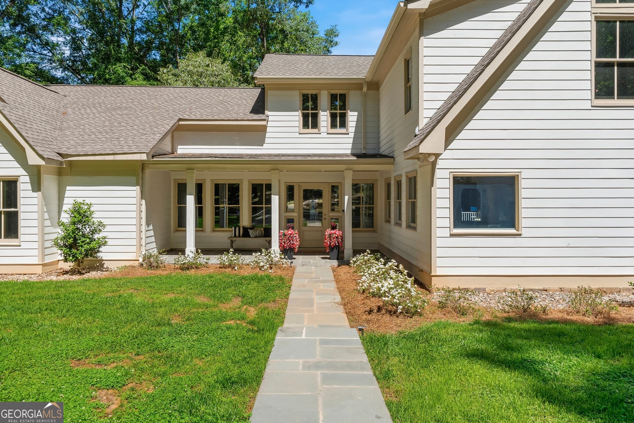 5 bedroom, 4.5 bathroom, 4,327 sq ft single family residence for sale at 136 N Hidden Lake Drive, Eatonton, GA 31024 — photo 6