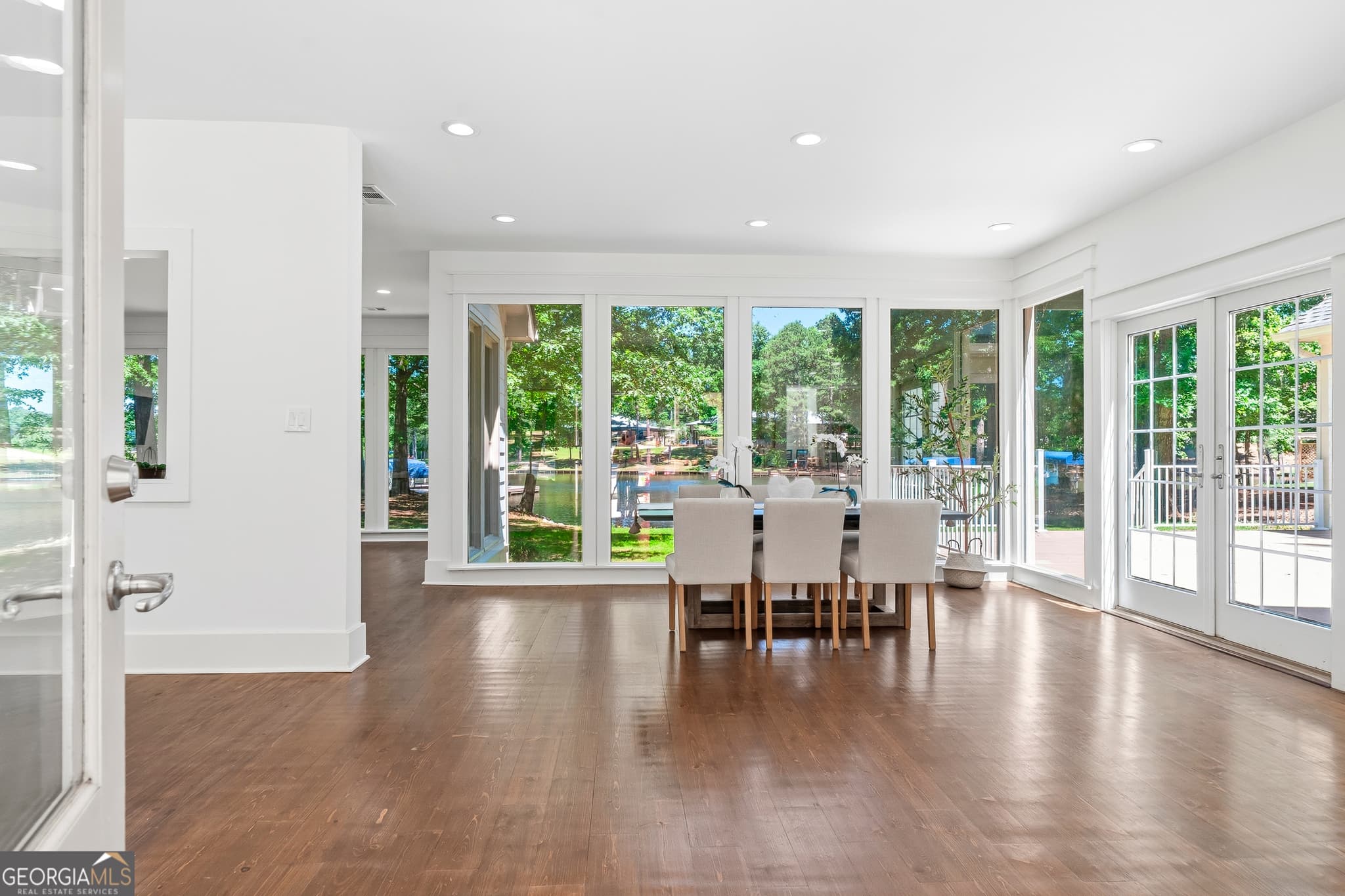5 bedroom, 4.5 bathroom, 4,327 sq ft single family residence for sale at 136 N Hidden Lake Drive, Eatonton, GA 31024 — photo 9