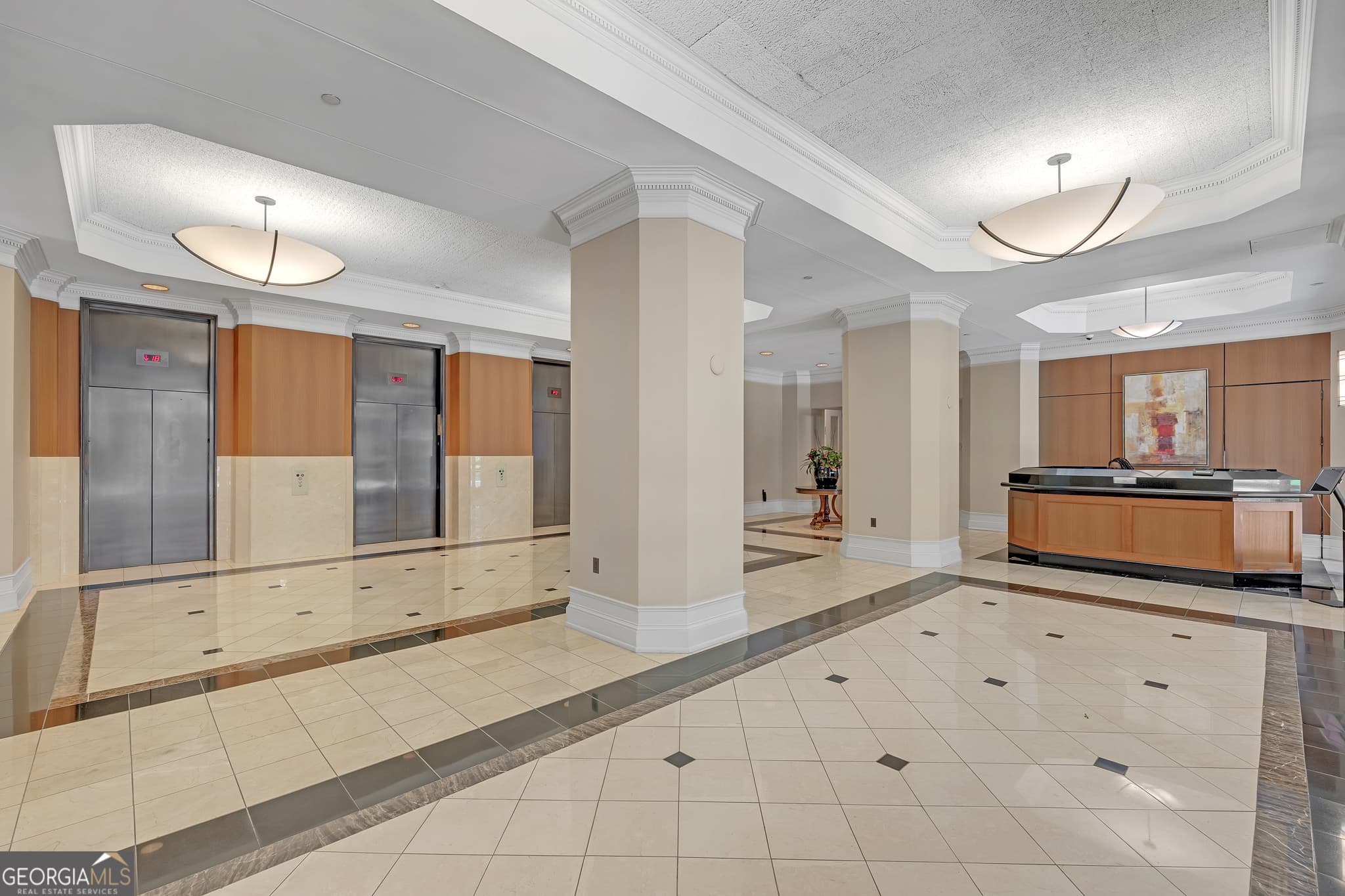 1 bedroom, 1 bathroom, 1,012 sq ft condominium for sale at 3475 Oak Valley Road 650, Atlanta, GA 30326 — photo 5