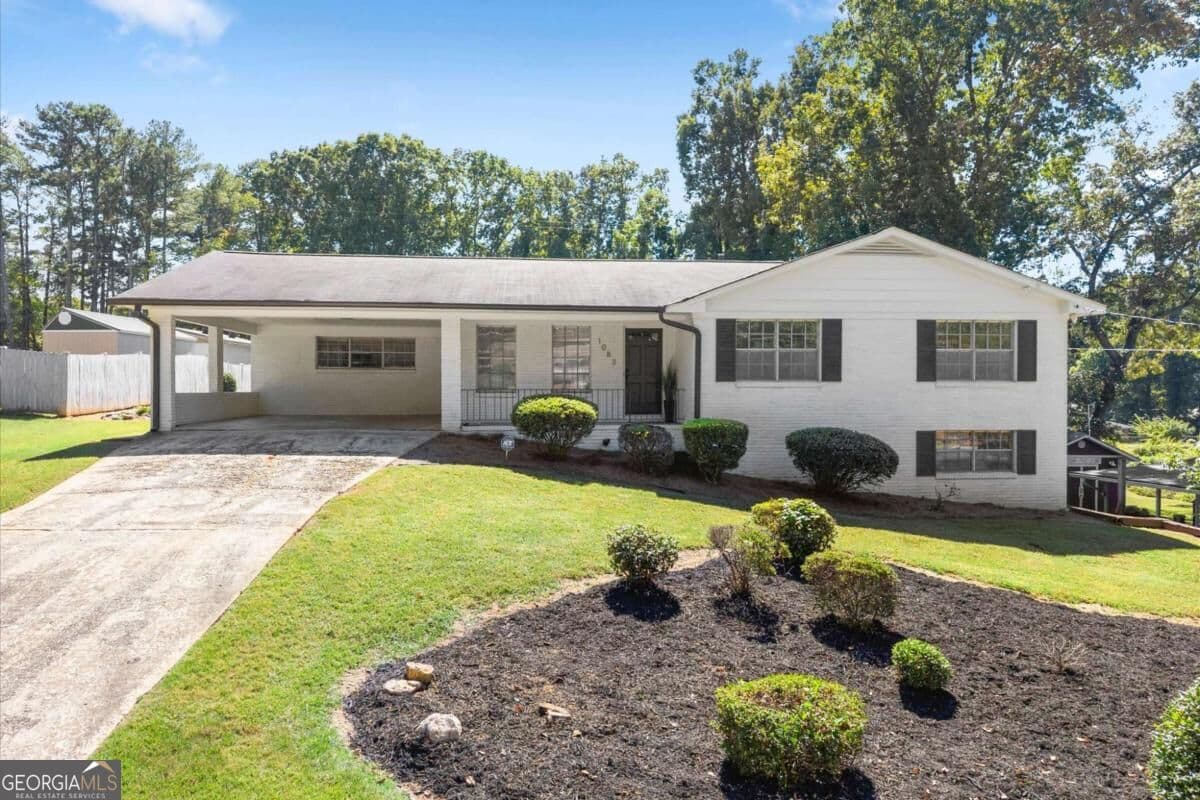 3 bedroom, 2 bathroom, 2,412 sq ft single family residence for sale at 1083 Amelia Drive, Marietta, GA 30060