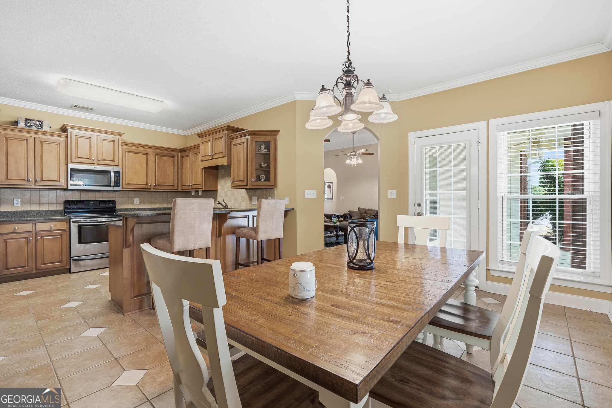 3 bedroom, 2.5 bathroom, 3,080 sq ft single family residence for sale at 100 Jamestown Court, Centerville, GA 31028 — photo 9