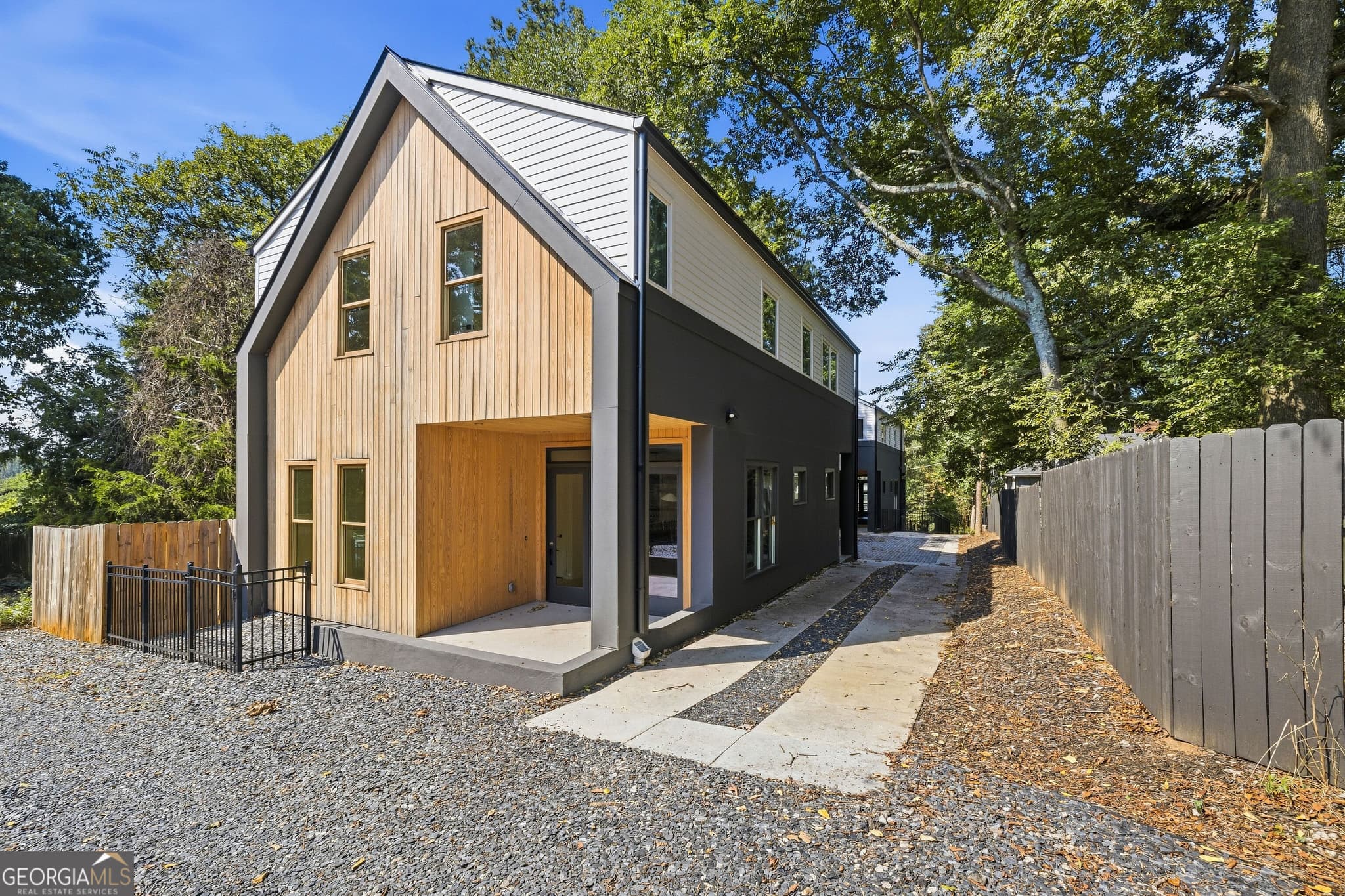 5 bedroom, 4 bathroom townhouse for sale at 1010 Boulevard B, Atlanta, GA 30312 — photo 3