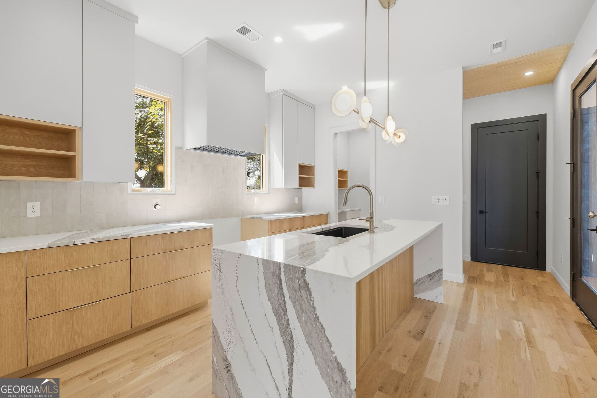 5 bedroom, 4 bathroom townhouse for sale at 1010 Boulevard B, Atlanta, GA 30312 — photo 9