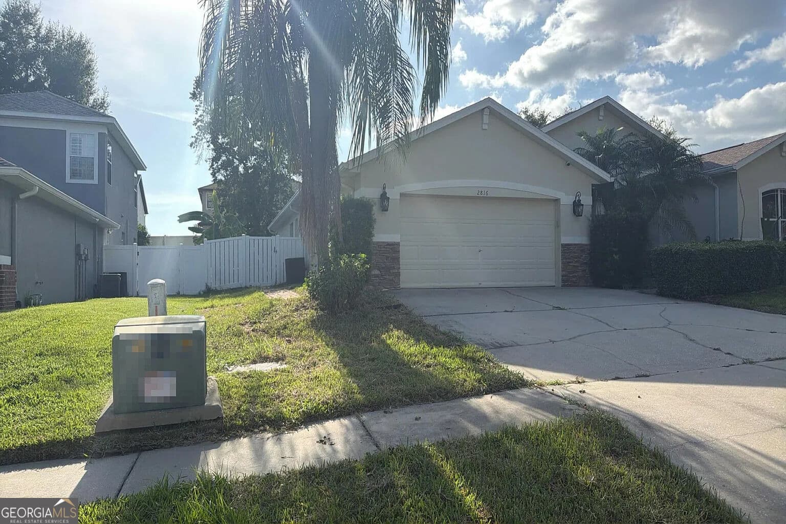 4 bedroom, 4 bathroom, 2,678 sq ft single family residence for sale at 2816 Rolling Acres Place, Valrico, FL 33596 — photo 3
