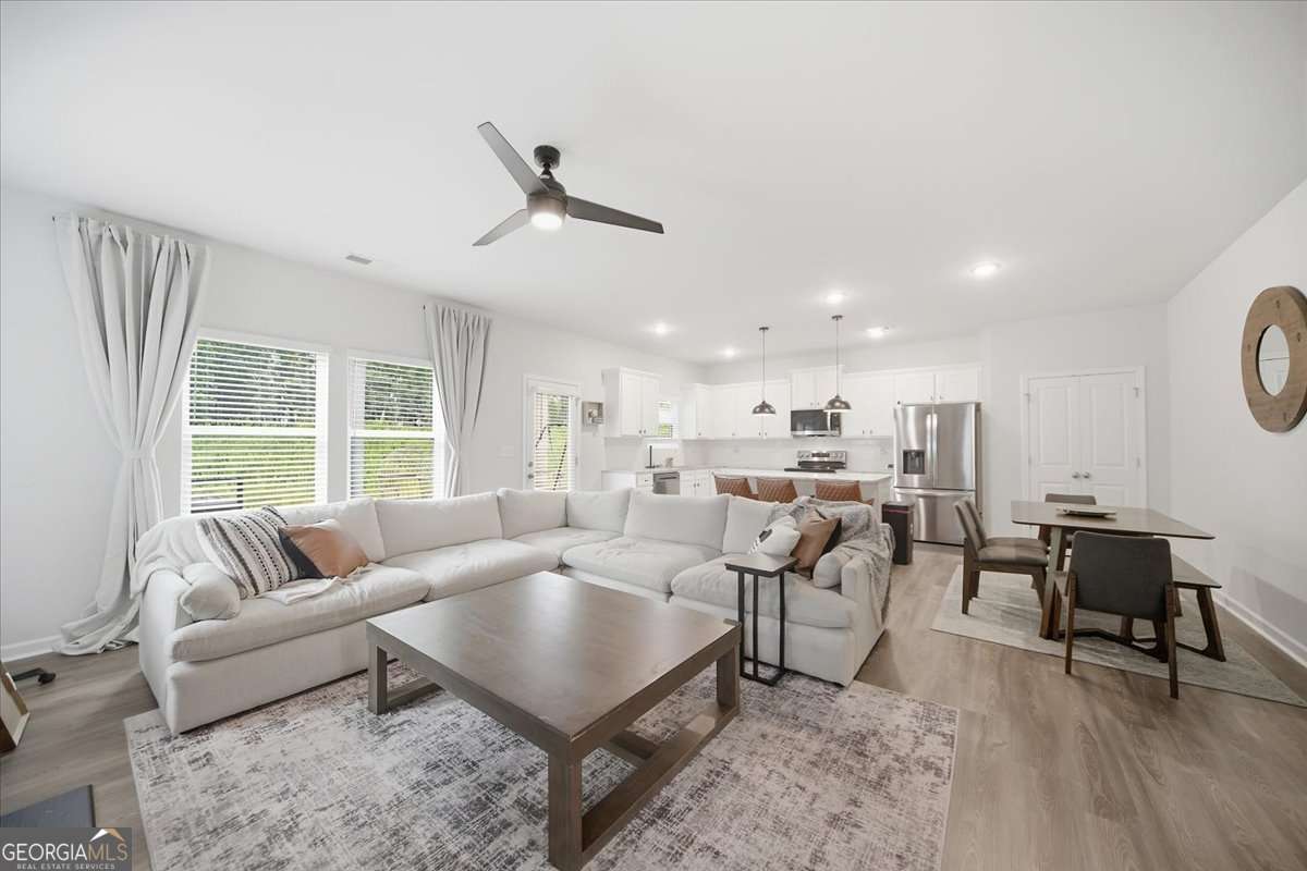 4 bedroom, 2.5 bathroom, 2,458 sq ft single family residence for sale at 1000 Northfield Drive, Conyers, GA 30013 — photo 7