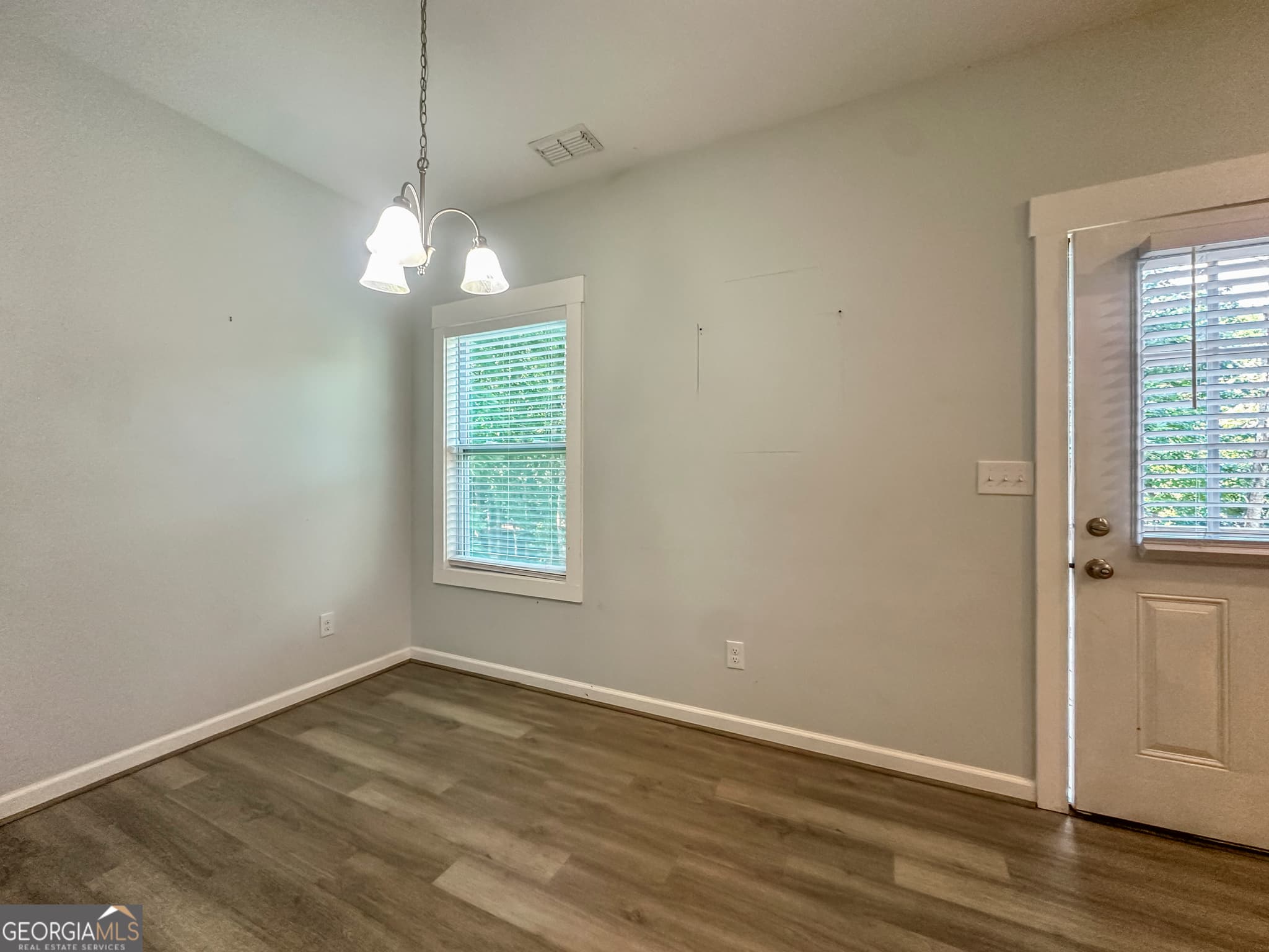 3 bedroom, 2.5 bathroom, 3,520 sq ft single family residence for rent at 3618 Griffin Drive, Gainesville, GA 30506 for $1,995 a month — photo 5