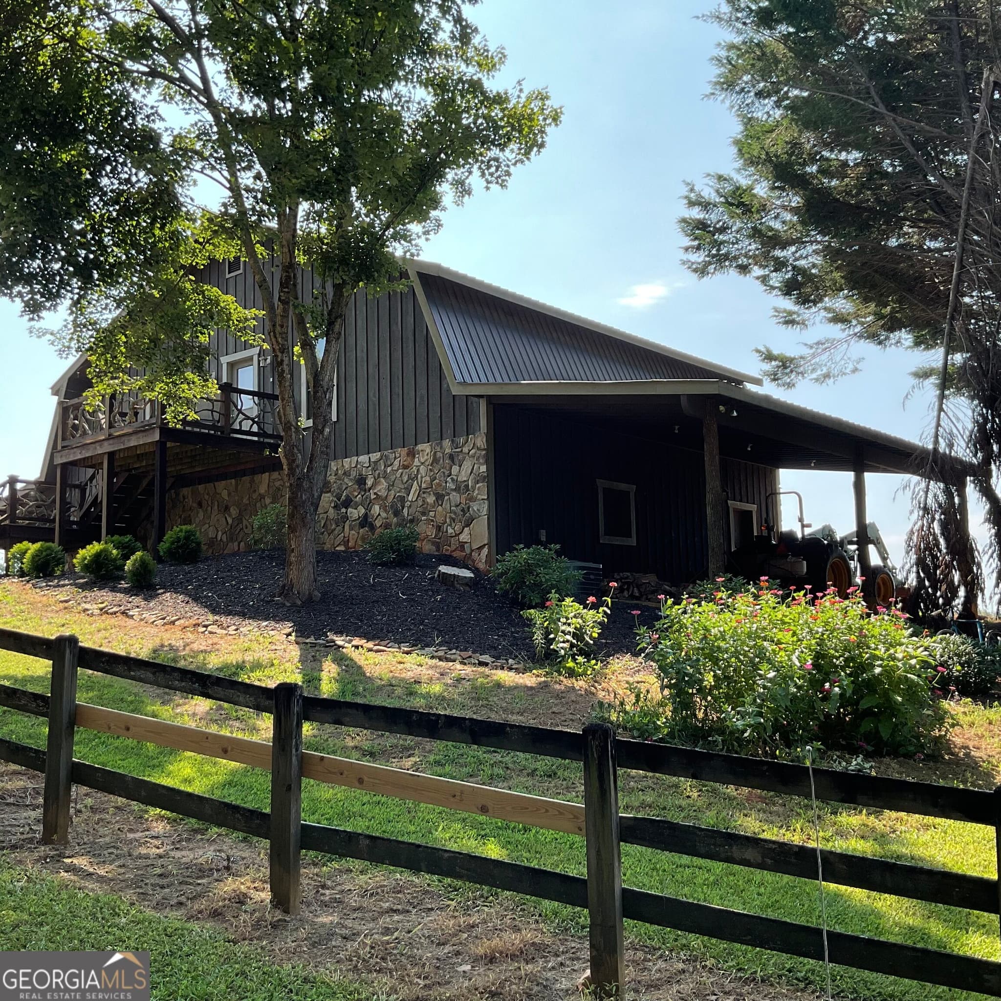 2 bedroom, 2 bathroom, 1,656 sq ft loft,farm for sale at 305 Laurel Springs/Opossum, Long Creek, SC 29664 — photo 4