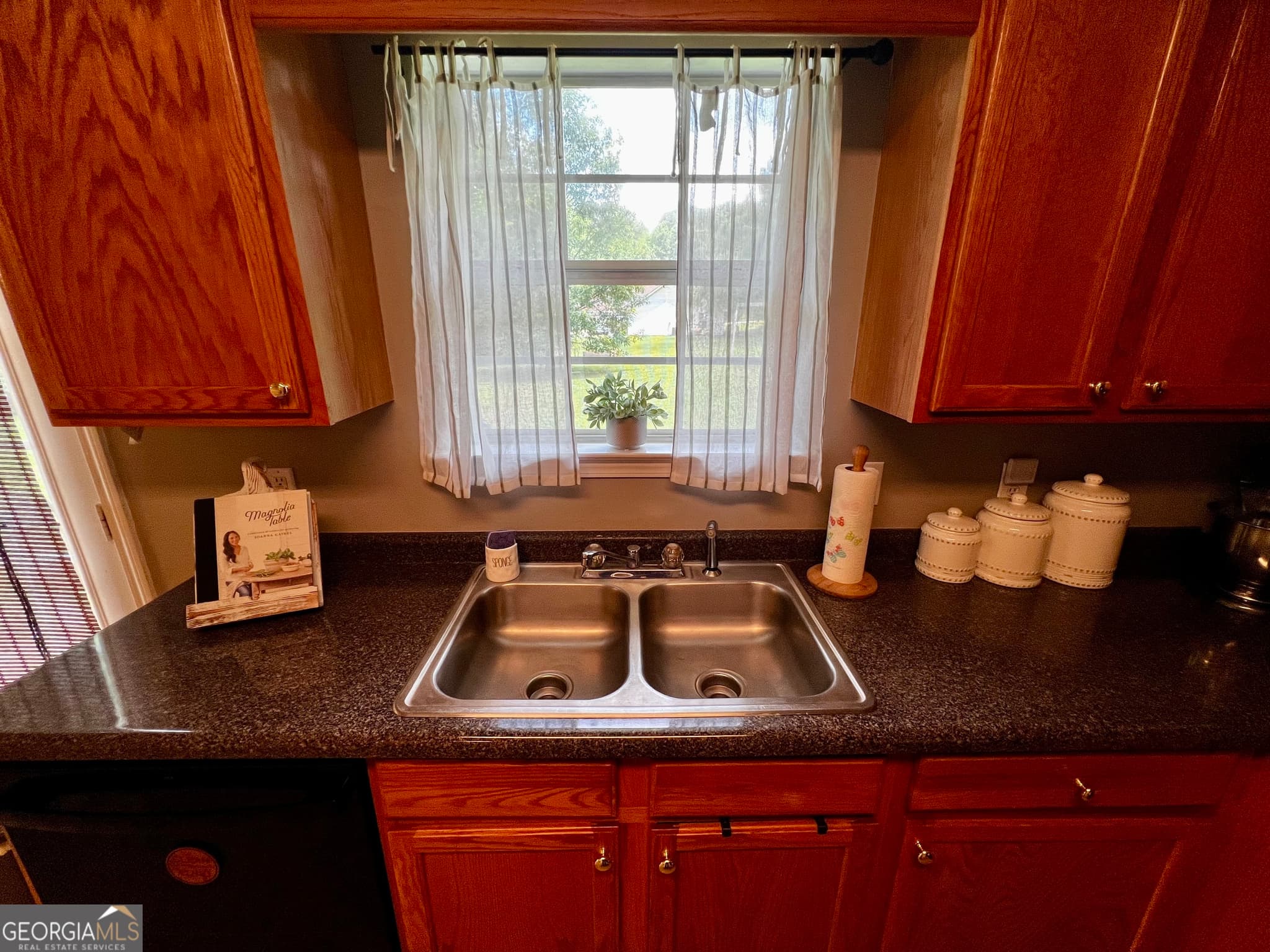4 bedroom, 3 bathroom, 2,064 sq ft single family residence for sale at 230 Autumn Ridge Court, Gray, GA 31032 — photo 8