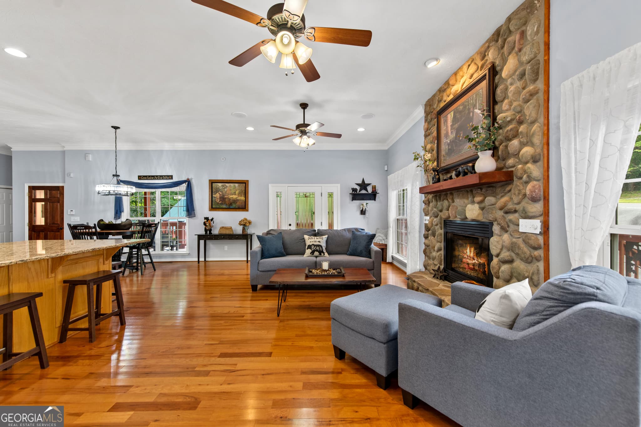 3 bedroom, 3 bathroom, 3,660 sq ft cabin,single family residence for sale at 414 Mulkey Drive, Murphy, NC 28906 — photo 6