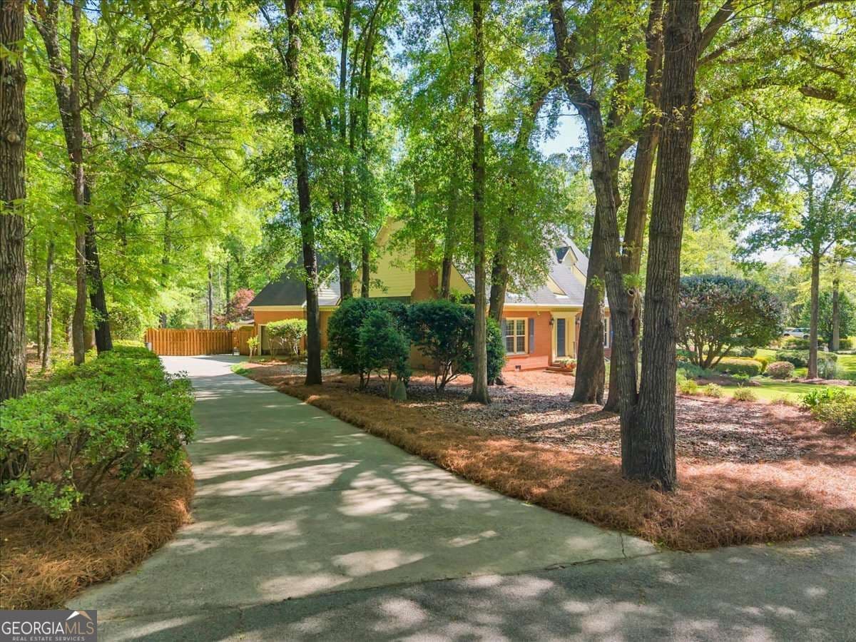 3 bedroom, 2.5 bathroom, 2,662 sq ft single family residence for sale at 110 Kenneth Drive, Dublin, GA 31021 — photo 2