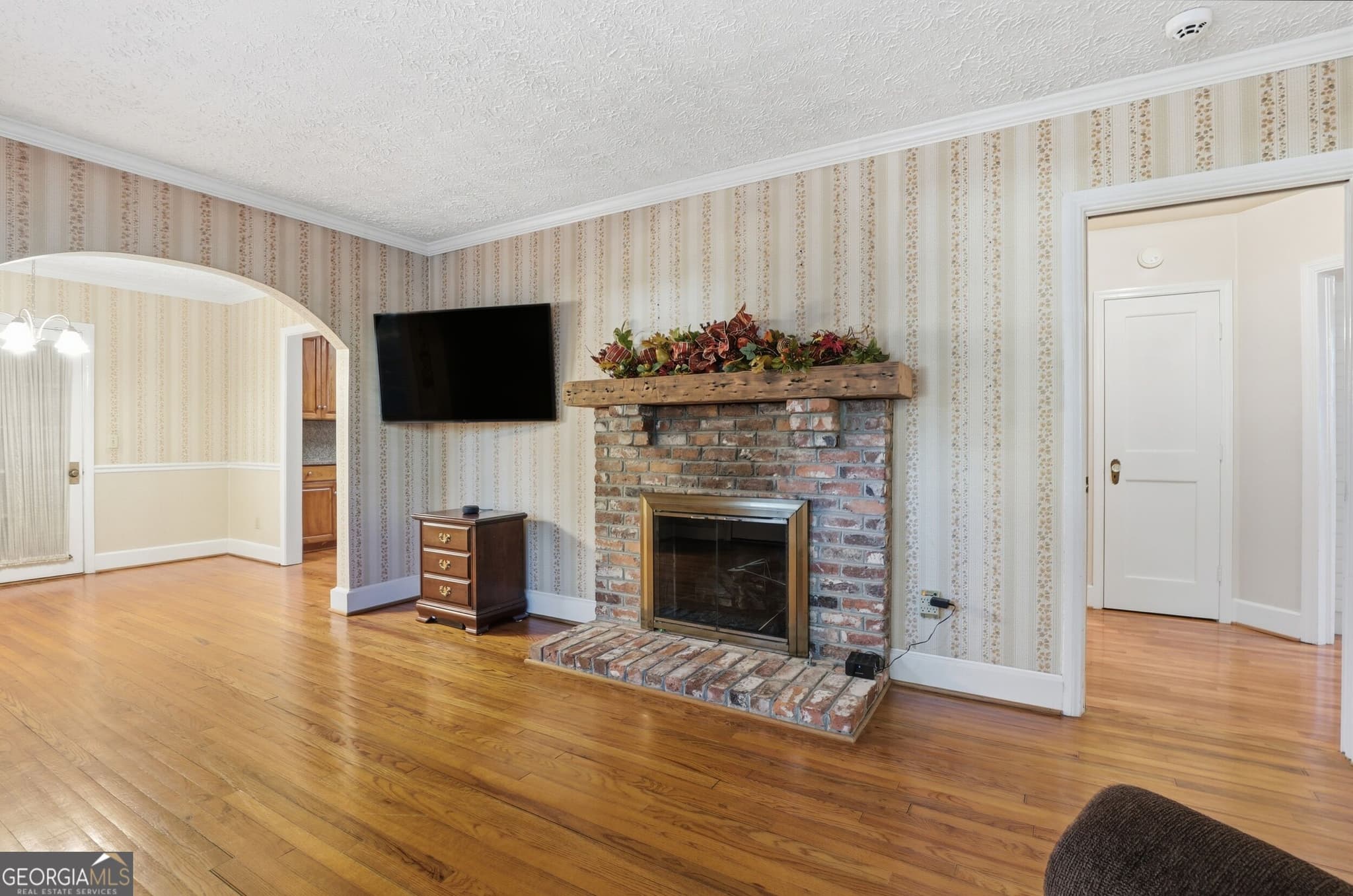 4 bedroom, 3 bathroom, 2,705 sq ft single family residence for sale at 1333 E 52nd Street, Savannah, GA 31404 — photo 4