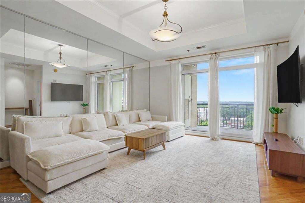 1 bedroom, 1 bathroom, 874 sq ft condominium for sale at 325 E Paces Ferry Road 1107, Atlanta, GA 30305 — photo 9
