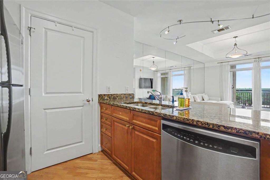 1 bedroom, 1 bathroom, 874 sq ft condominium for sale at 325 E Paces Ferry Road 1107, Atlanta, GA 30305 — photo 4