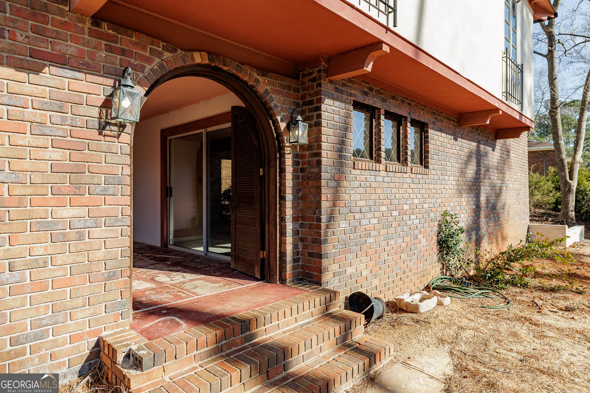4 bedroom, 2.5 bathroom, 2,041 sq ft single family residence for sale at 340 Dogwood Drive, Athens, GA 30606 — photo 2