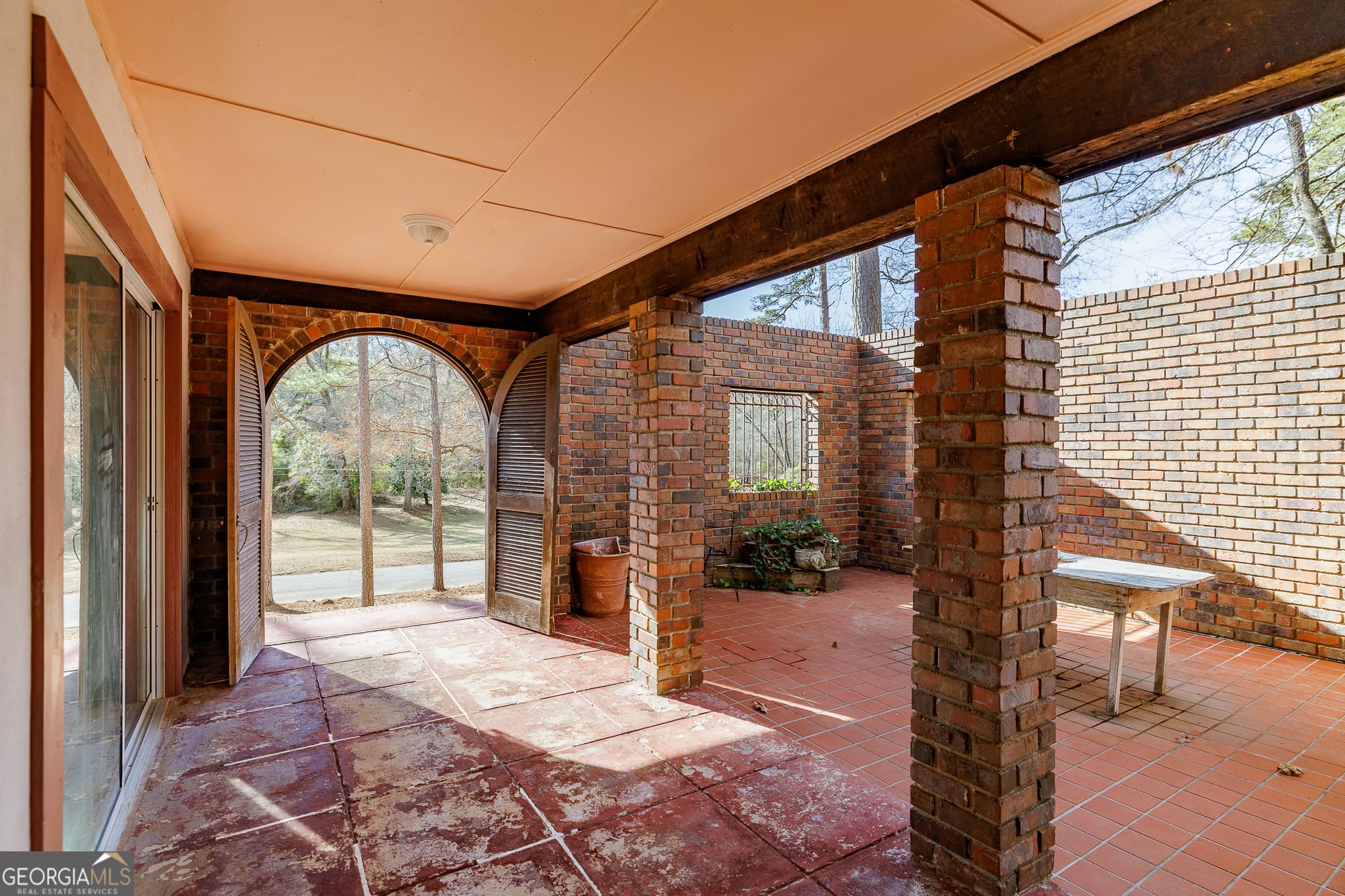 4 bedroom, 2.5 bathroom, 2,041 sq ft single family residence for sale at 340 Dogwood Drive, Athens, GA 30606 — photo 3