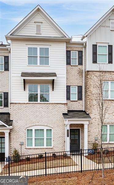 3 bedroom, 3.5 bathroom townhouse for sale at 3322 Cranston Lane, Kennesaw, GA 30144 — photo 2
