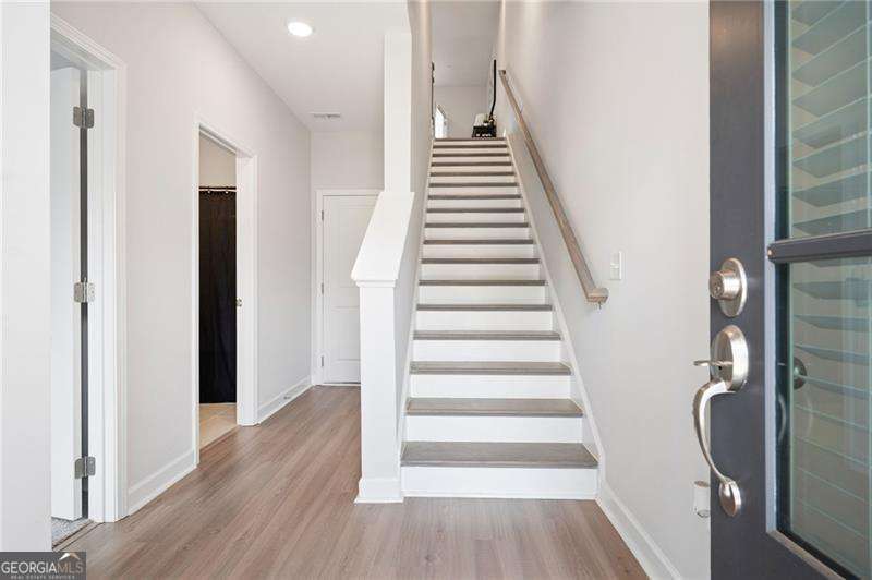 3 bedroom, 3.5 bathroom townhouse for sale at 3322 Cranston Lane, Kennesaw, GA 30144 — photo 6