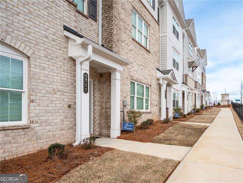 3 bedroom, 3.5 bathroom townhouse for sale at 3322 Cranston Lane, Kennesaw, GA 30144 — photo 4