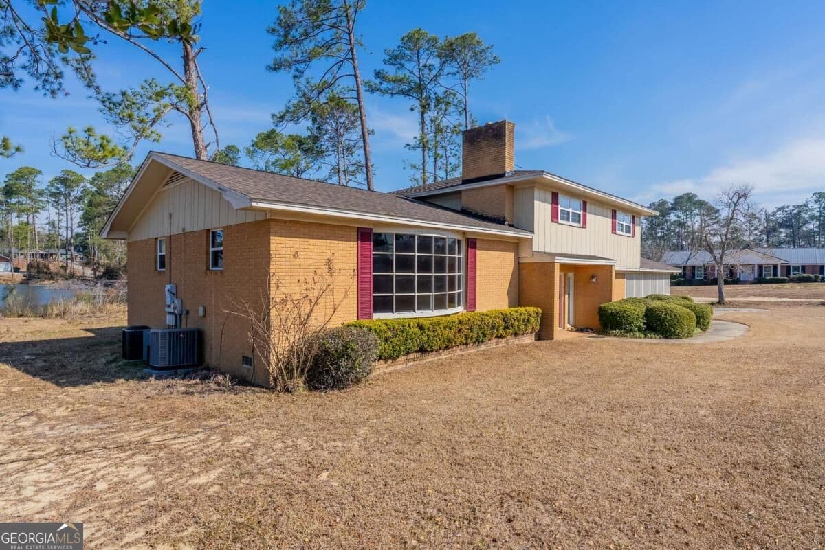 4 bedroom, 3 bathroom, 2,852 sq ft single family residence for sale at 1729 W Forest Drive, Douglas, GA 31533 — photo 9