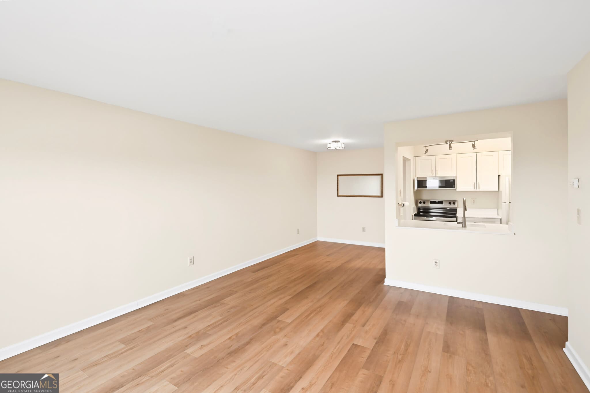 1 bedroom, 1 bathroom, 757 sq ft condominium for rent at 300 Johnson Ferry Road B1007, Atlanta, GA 30328 for $1,750 a month — photo 7