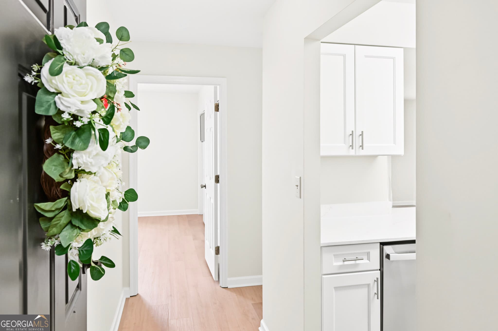 1 bedroom, 1 bathroom, 757 sq ft condominium for rent at 300 Johnson Ferry Road B1007, Atlanta, GA 30328 for $1,750 a month — photo 1 of 40