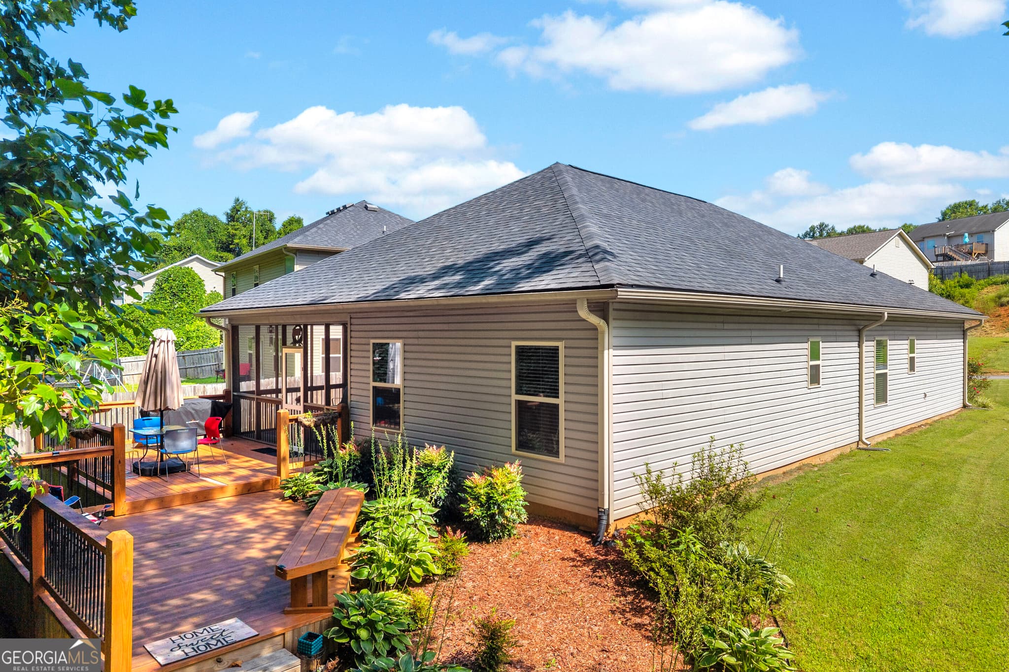 3 bedroom, 2 bathroom, 1,450 sq ft single family residence for sale at 456 Highland Pointe Drive, Alto, GA 30510 — photo 4