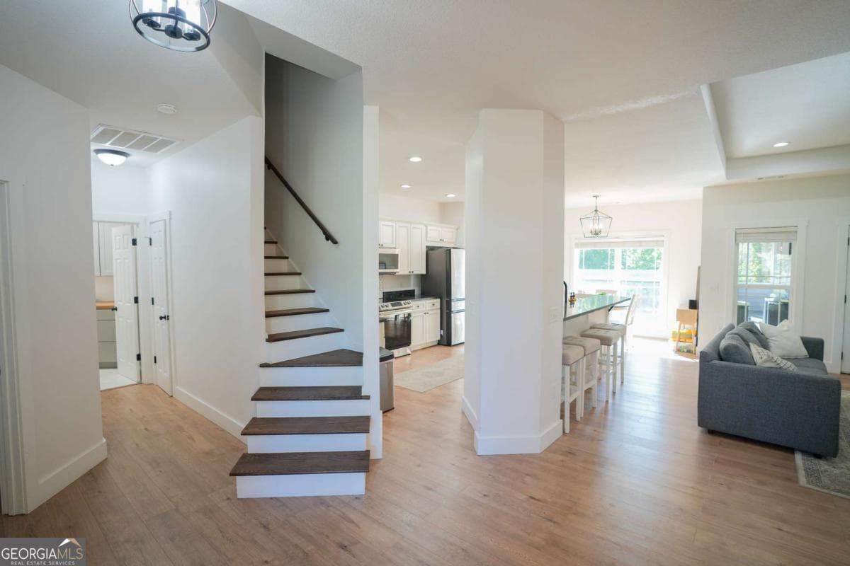 3 bedroom, 2.5 bathroom, 2,479 sq ft single family residence for sale at 904 W Grossman Drive, Vidalia, GA 30474 — photo 5