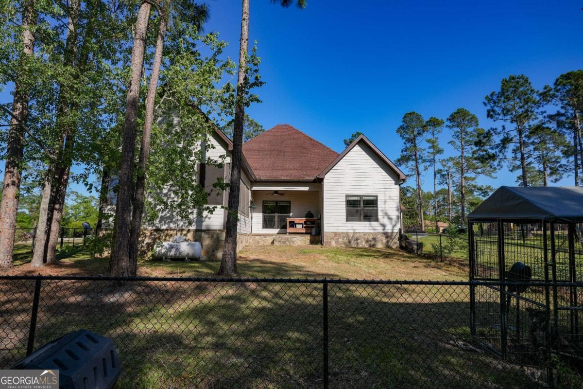 3 bedroom, 2.5 bathroom, 2,479 sq ft single family residence for sale at 904 W Grossman Drive, Vidalia, GA 30474 — photo 4