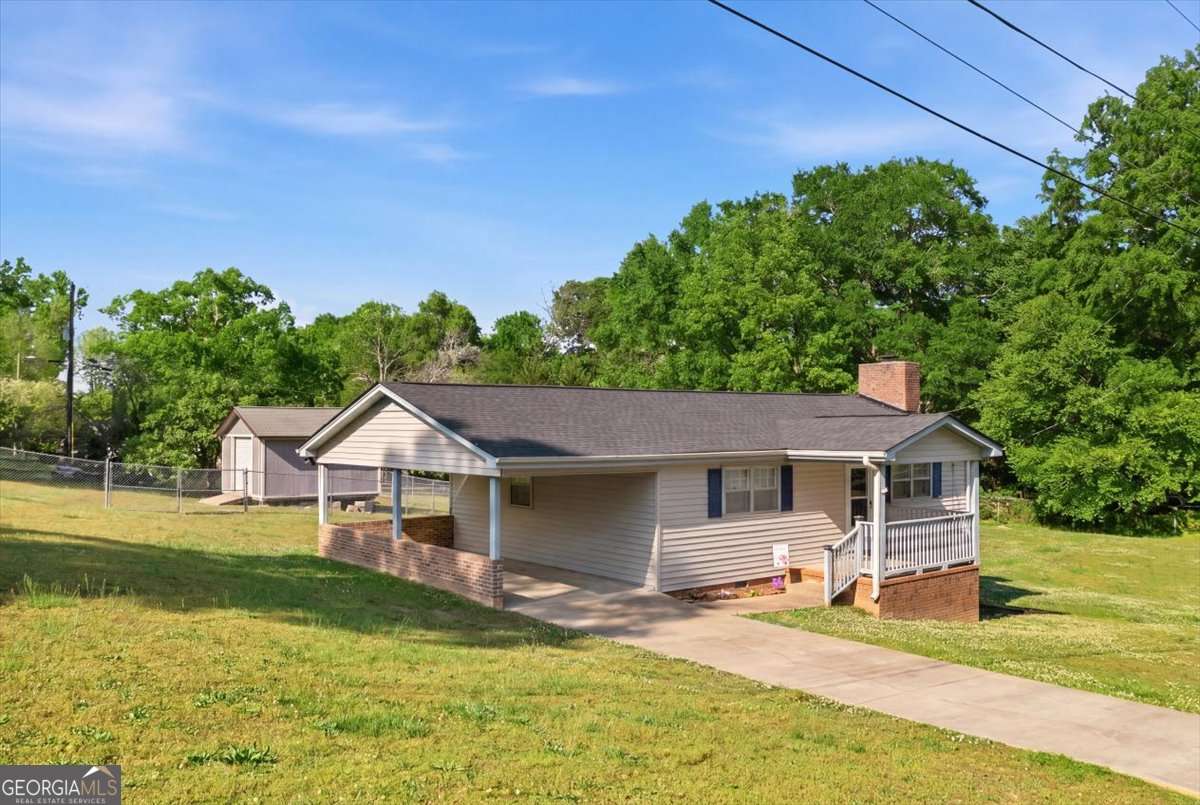 2 bedroom, 1 bathroom, 1,050 sq ft single family residence sold at 395 Dewberry Lane, Lindale, GA 30147