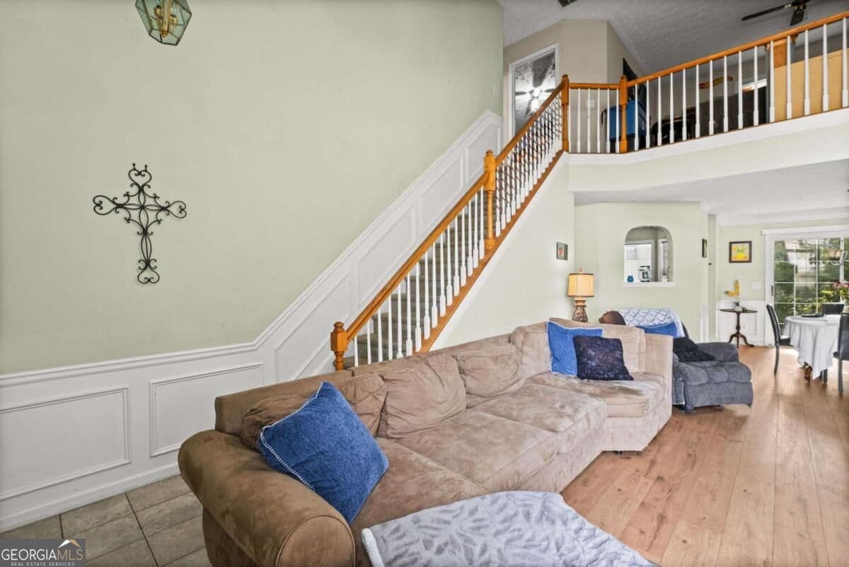 3 bedroom, 2 bathroom, 1,688 sq ft single family residence for sale at 131 Weatherstone Drive, Woodstock, GA 30188 — photo 10