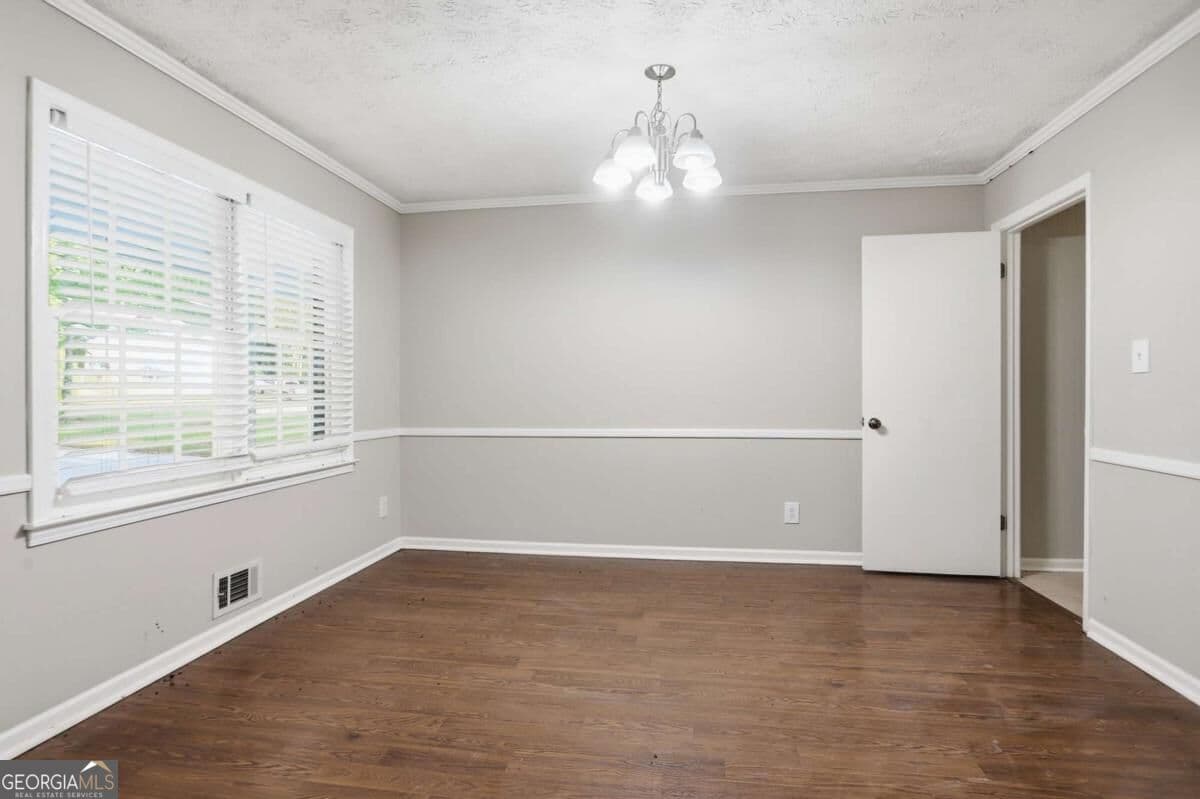 3 bedroom, 3 bathroom, 3,026 sq ft single family residence for sale at 5528 Fern Creek Drive, Lilburn, GA 30047 — photo 7