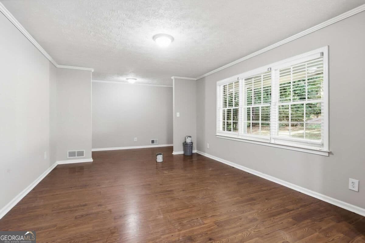 3 bedroom, 3 bathroom, 3,026 sq ft single family residence for sale at 5528 Fern Creek Drive, Lilburn, GA 30047 — photo 5