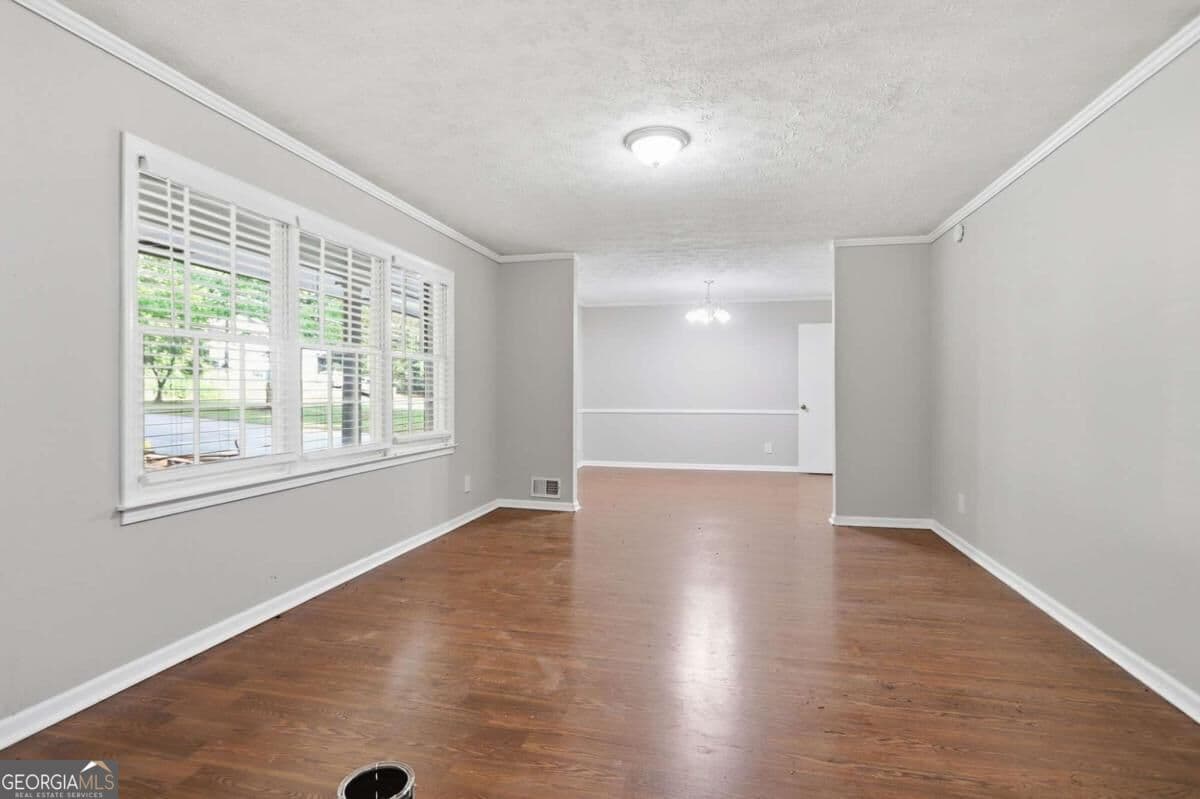 3 bedroom, 3 bathroom, 3,026 sq ft single family residence for sale at 5528 Fern Creek Drive, Lilburn, GA 30047 — photo 4