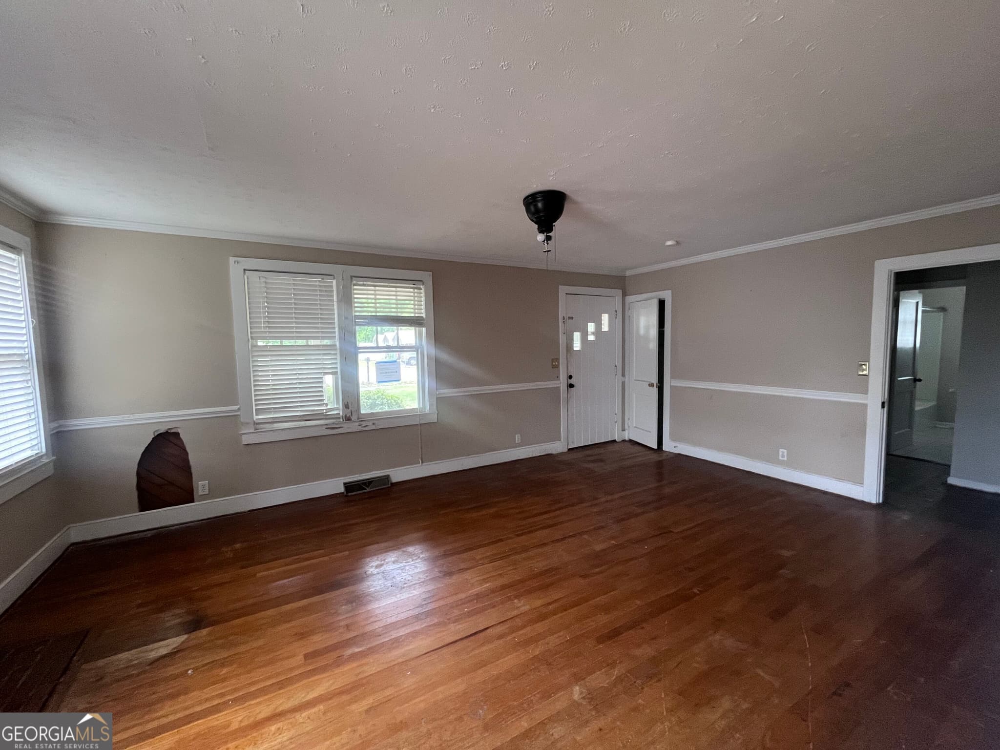 4 bedroom, 2.5 bathroom, 2,057 sq ft single family residence for sale at 211 Gordon Street, Thomson, GA 30824 — photo 5