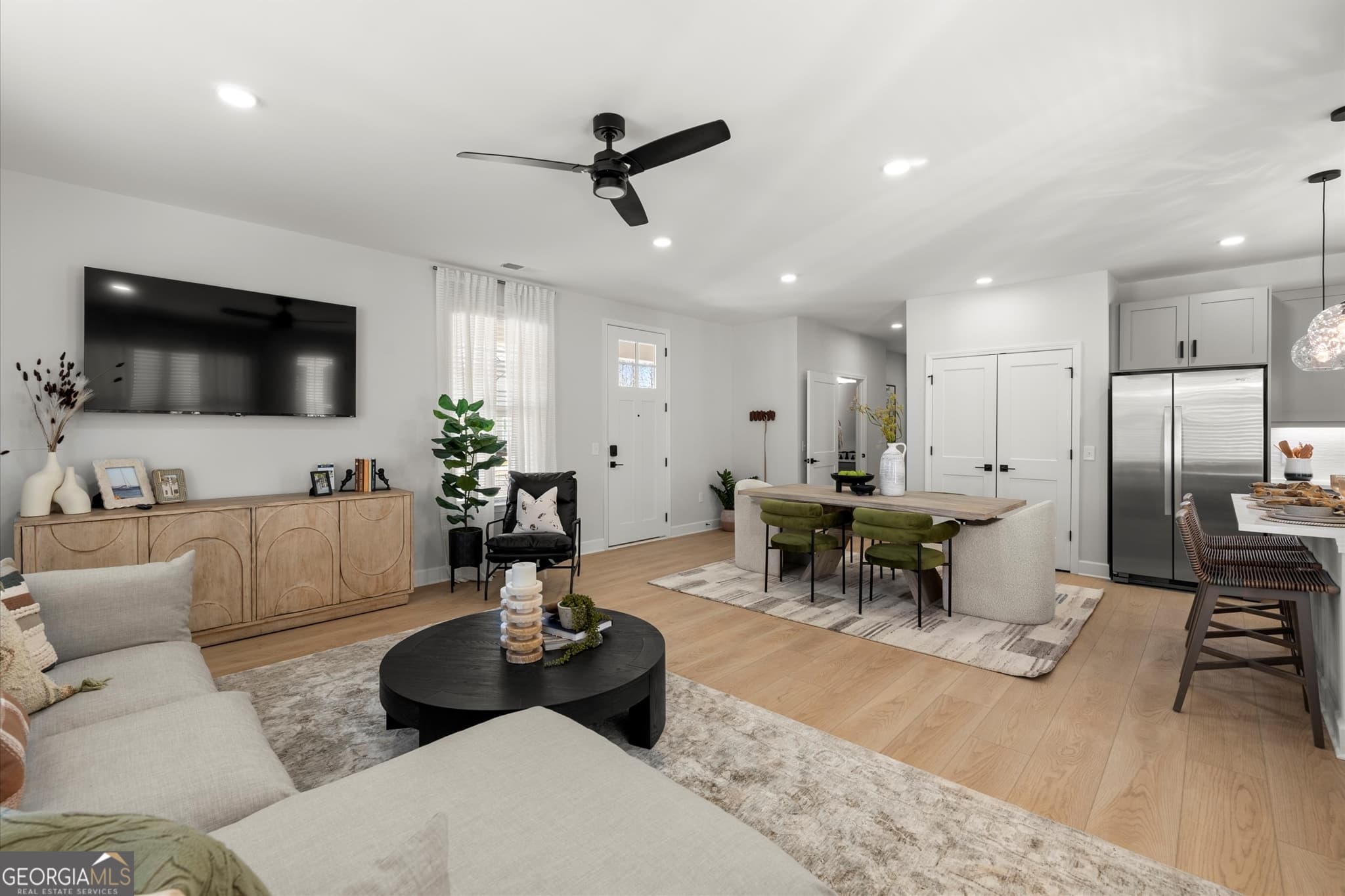 1 bedroom, 1.5 bathroom, 1,129 sq ft townhouse for rent at 4400 Gabriel Boulevard 105 - THISTLE, Holly Springs, GA 30188 for $2,475 a month — photo 4