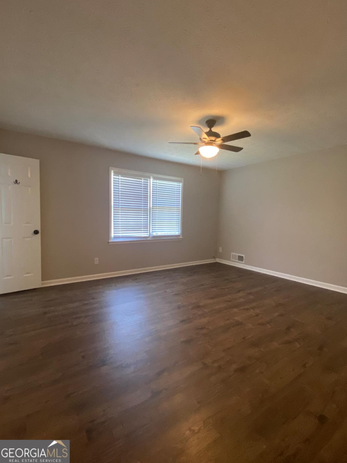 4 bedroom, 3 bathroom, 3,756 sq ft single family residence for rent at 420 Atlanta Highway, Loganville, GA 30052 for $2,400 a month — photo 9