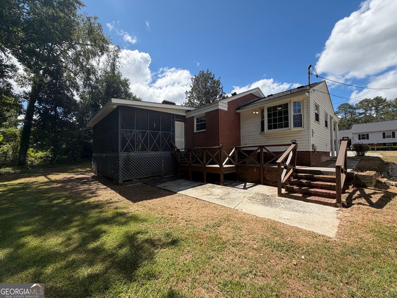 3 bedroom, 2 bathroom, 1,913 sq ft single family residence for sale at 614 Beechwood Drive, Thomson, GA 30824 — photo 3