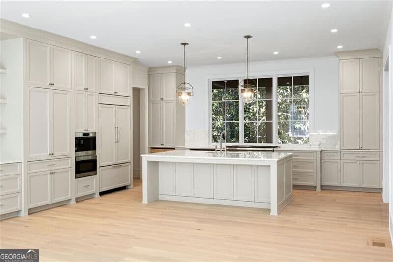 7 bedroom, 7.5 bathroom, 7,697 sq ft single family residence for sale at 1353 W Wesley Road, Atlanta, GA 30327 — photo 9