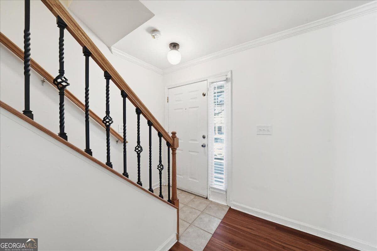 3 bedroom, 2.5 bathroom, 1,600 sq ft condominium for sale at 1402 Brighton Point, Sandy Springs, GA 30328 — photo 8