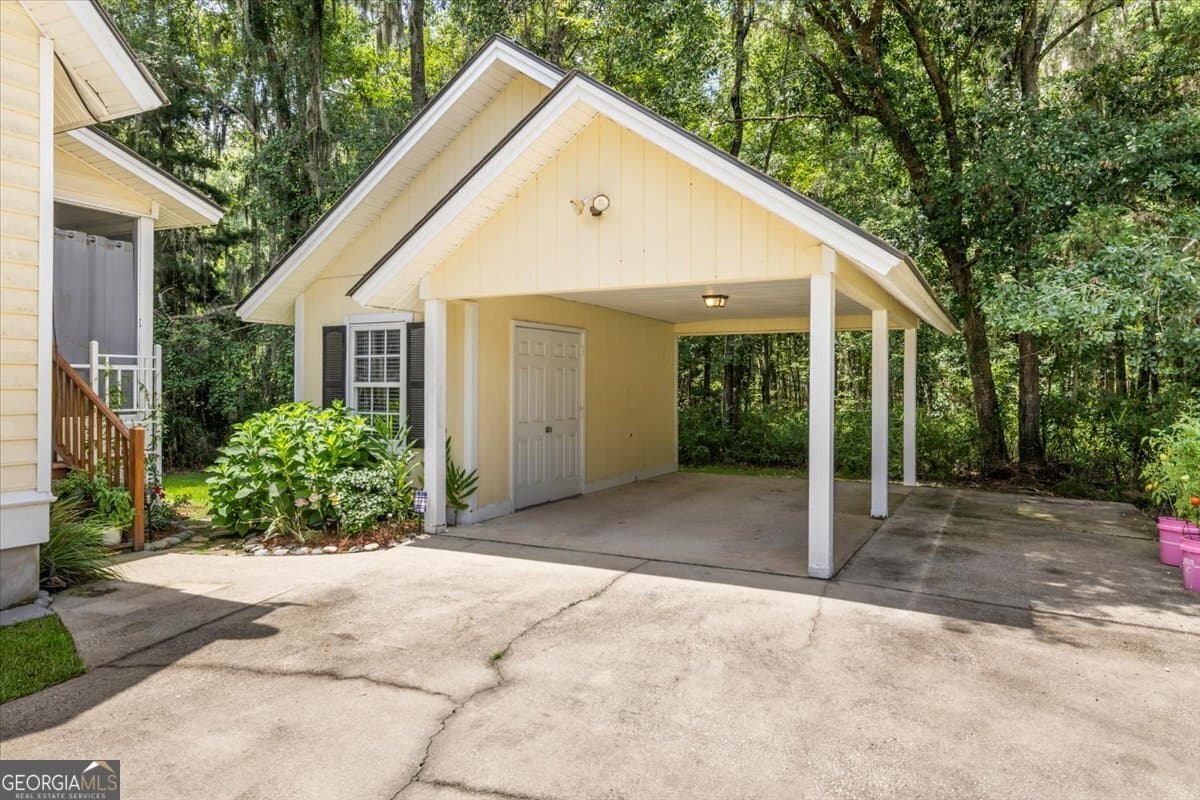 3 bedroom, 3.5 bathroom, 1,476 sq ft single family residence for sale at 105 Cottage Court, Richmond Hill, GA 31324 — photo 5