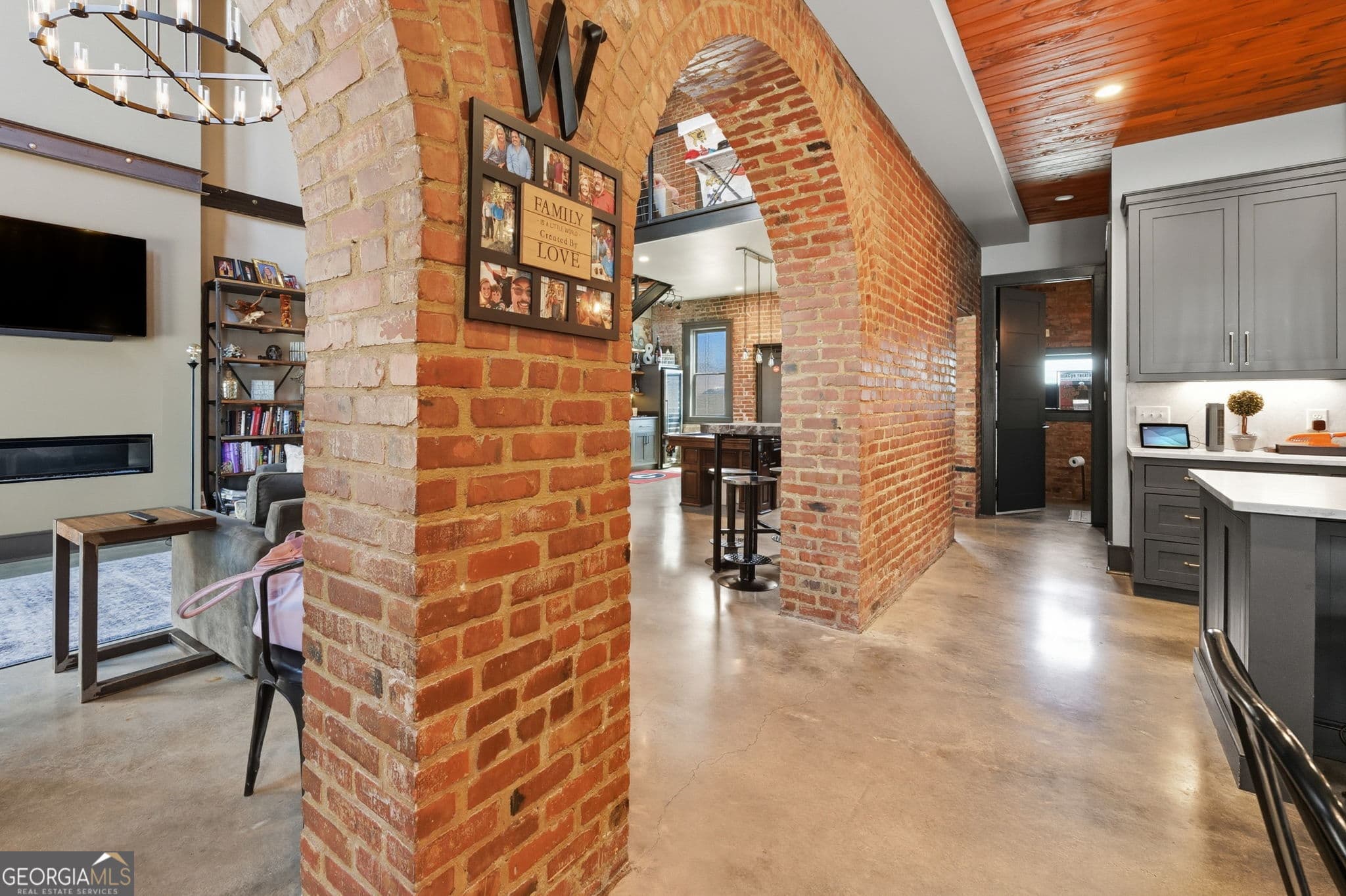 1 bedroom, 1.5 bathroom, 2,400 sq ft loft,condominium for sale at 534 2ND Street, Macon, GA 31201 — photo 5