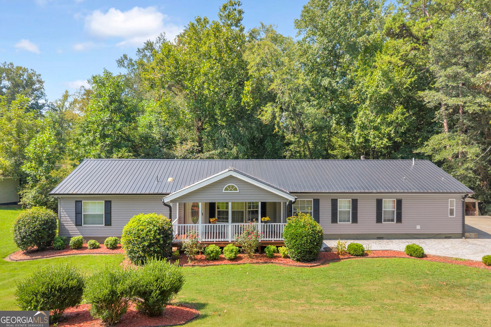 4 bedroom, 2.5 bathroom, 2,052 sq ft manufactured home,single family residence for sale at 7 Stillwater Road, Lavonia, GA 30553 — photo 1 of 66