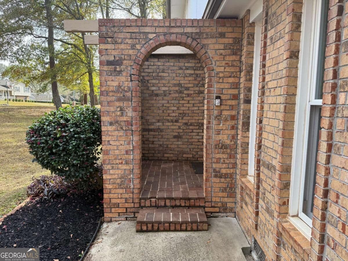 3 bedroom, 2 bathroom, 2,084 sq ft single family residence for rent at 7719 Glen Devon Road, Jonesboro, GA 30236 for $1,900 a month — photo 5