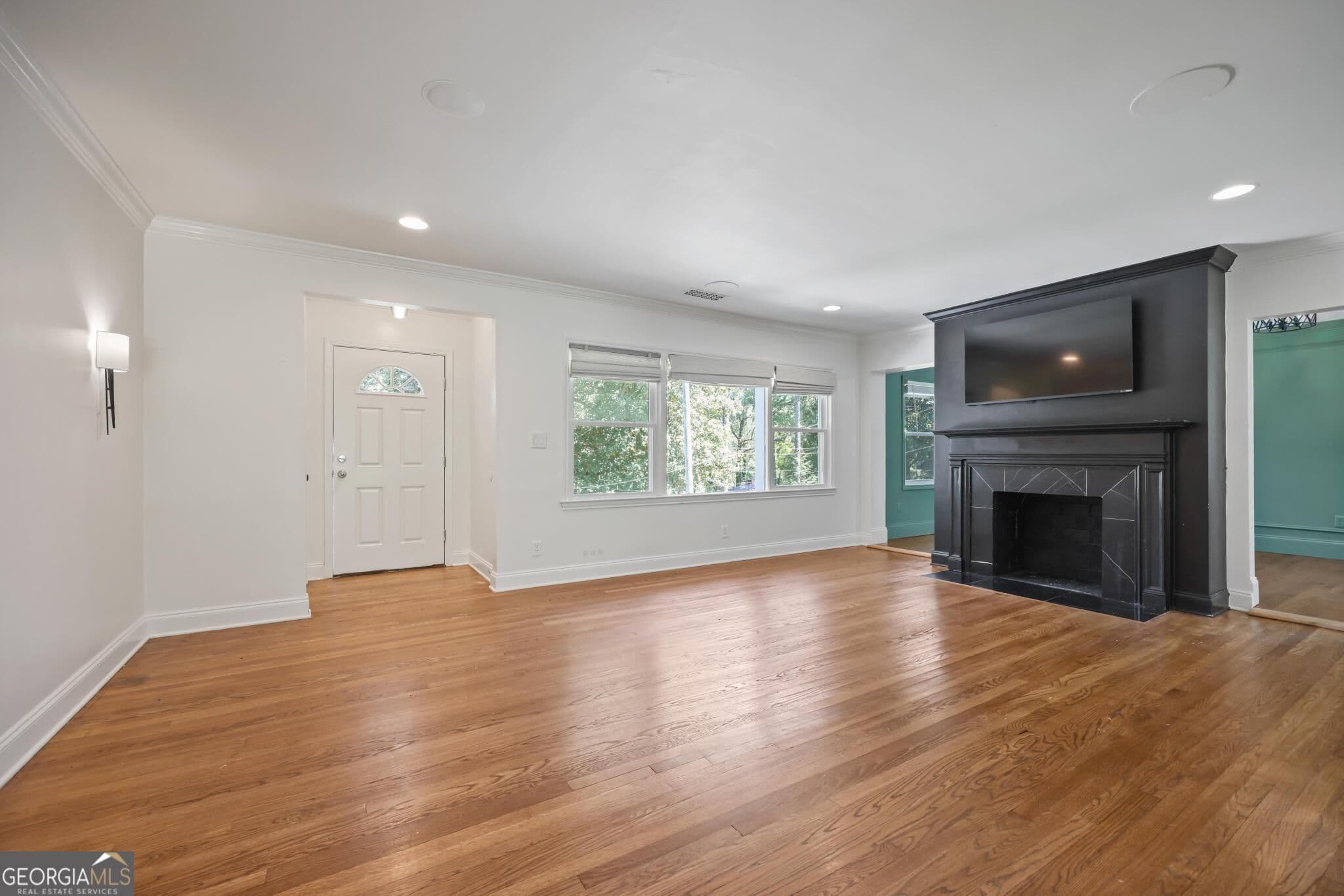 4 bedroom, 3 bathroom, 2,200 sq ft single family residence for rent at 2134 Beecher Circle, Atlanta, GA 30311 for $2,700 a month — photo 3