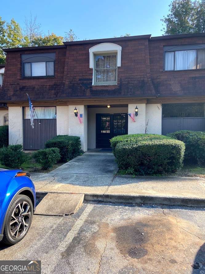 2 bedroom, 2 bathroom, 1,376 sq ft condominium for sale at 71 Place Fontaine, Lithonia, GA 30038