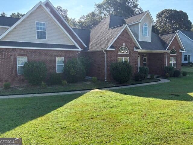 4 bedroom, 3 bathroom, 2,506 sq ft single family residence for sale at 114 Erin Way, Warner Robins, GA 31088