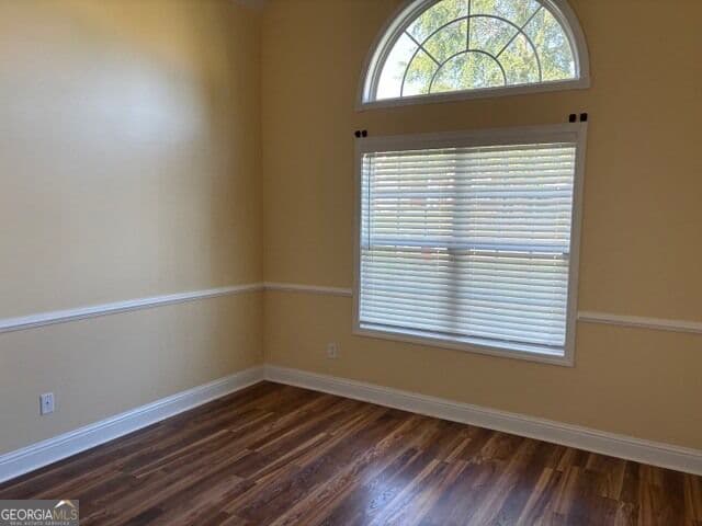 4 bedroom, 3 bathroom, 2,506 sq ft single family residence for sale at 114 Erin Way, Warner Robins, GA 31088 — photo 4