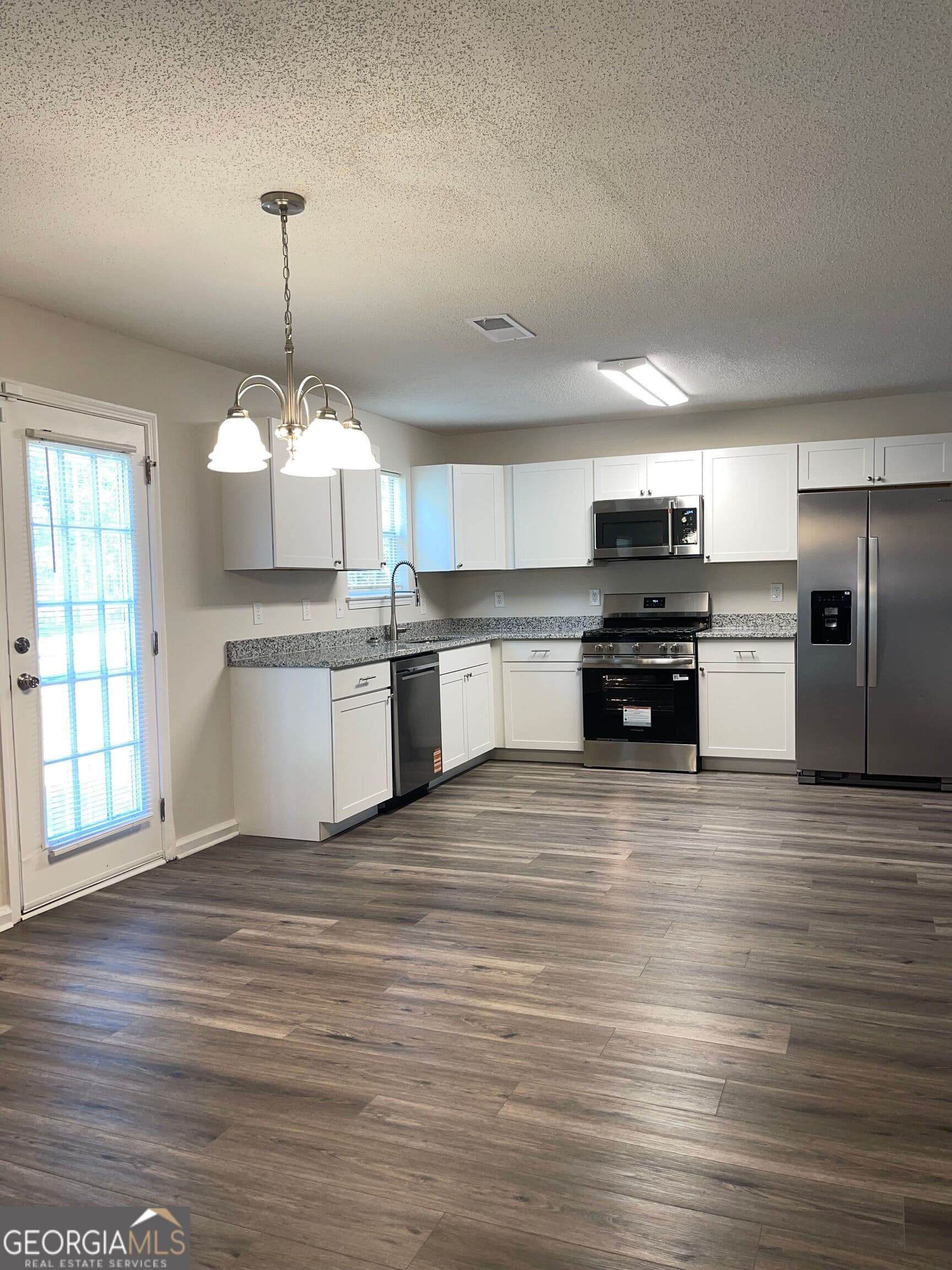 5 bedroom, 3 bathroom, 3,156 sq ft single family residence for rent at 4181 Post Oak Grove, South Fulton, GA 30349 for $2,575 a month — photo 5